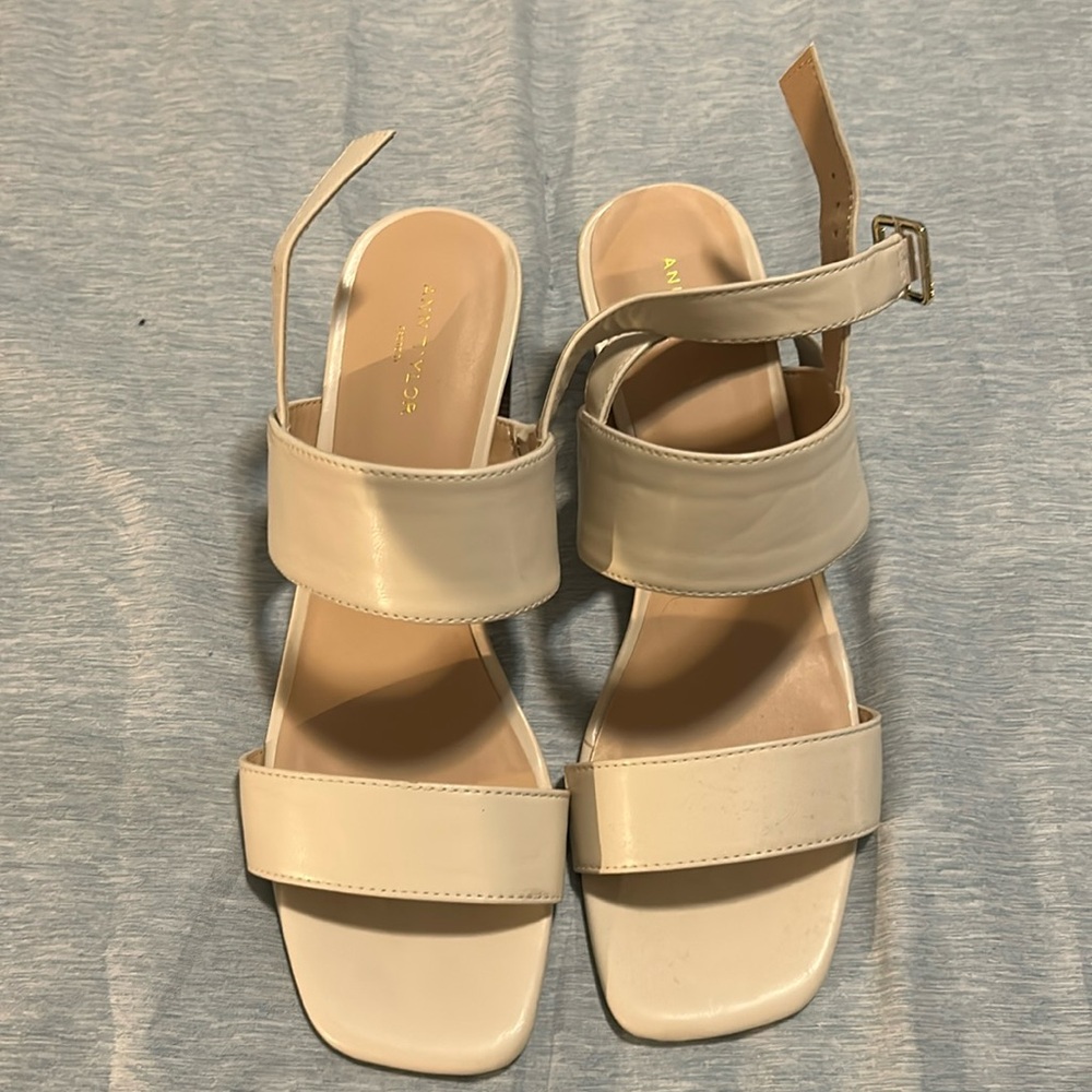 Ann Taylor factory Sandels, size 8.5, cream with wooden stacked heel